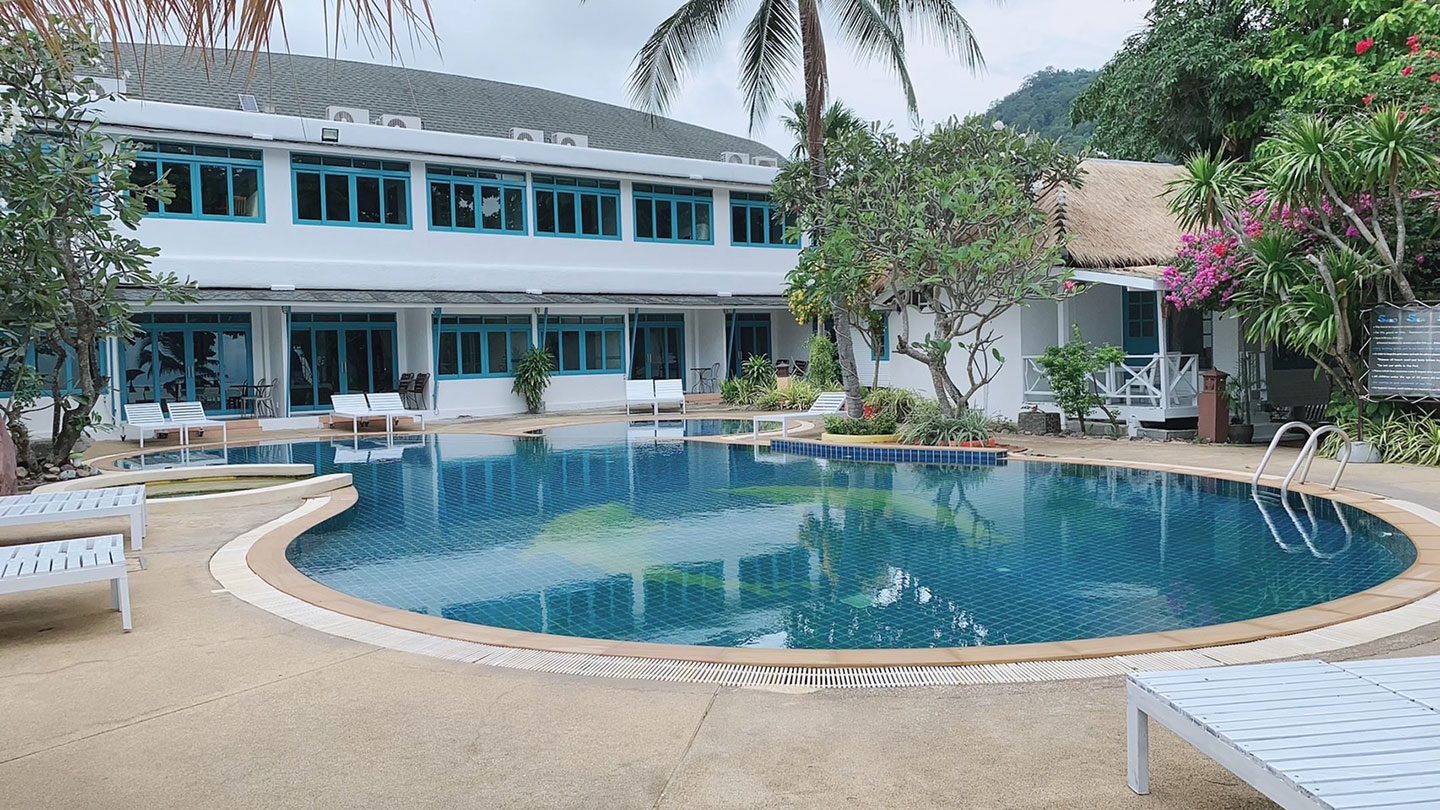 Swimming-Pool-4